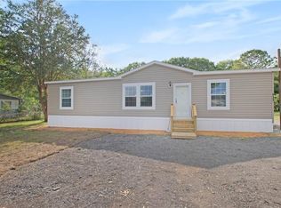 6433 Mangrove Dr, Zephyrhills, FL 33544