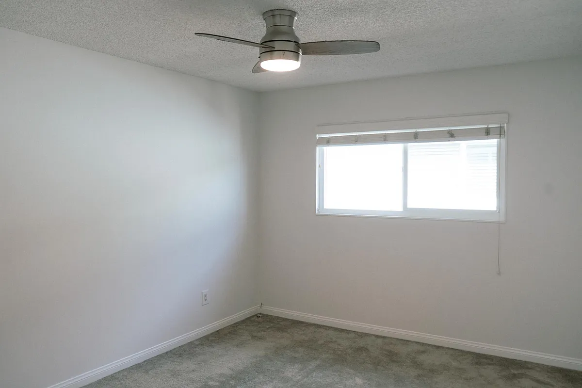Building Photo - 1022 Georgia St #203