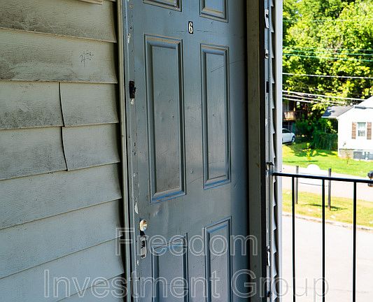 2nd image of 1806 Minnis Ave #6