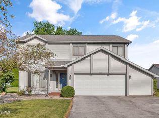 1127 Warbler Ct, Bowling Green, OH 43402
