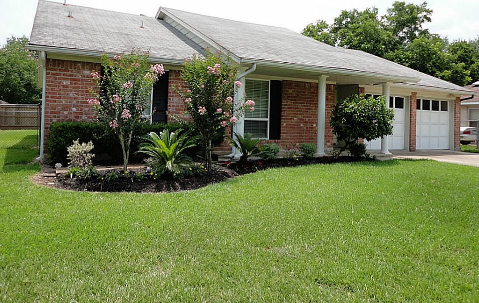 1st image of 1612 Pecan Hollow St