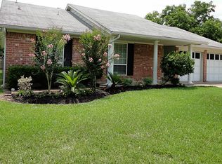 1612 Pecan Hollow St, Pearland, TX 77581