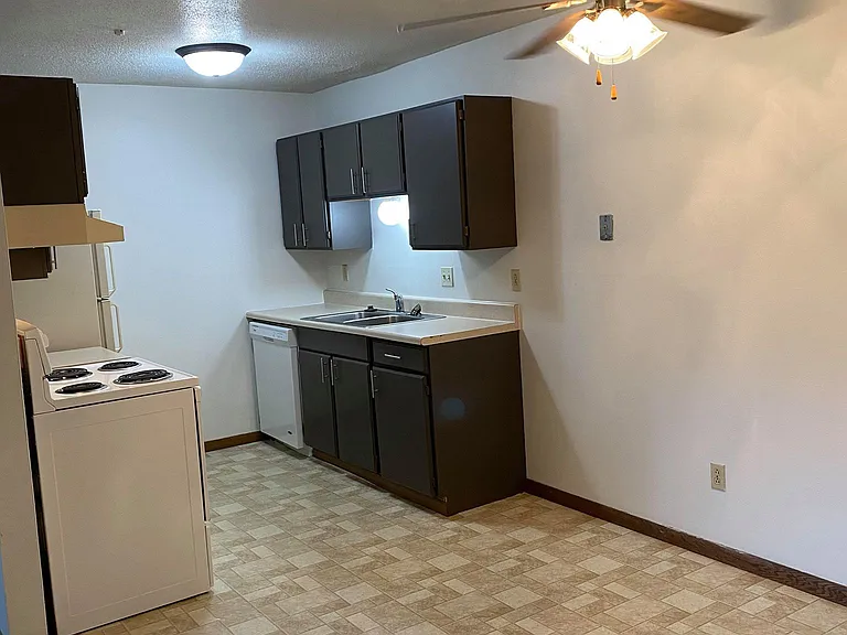 Skaff Apartments - Moorhead — Photo 109