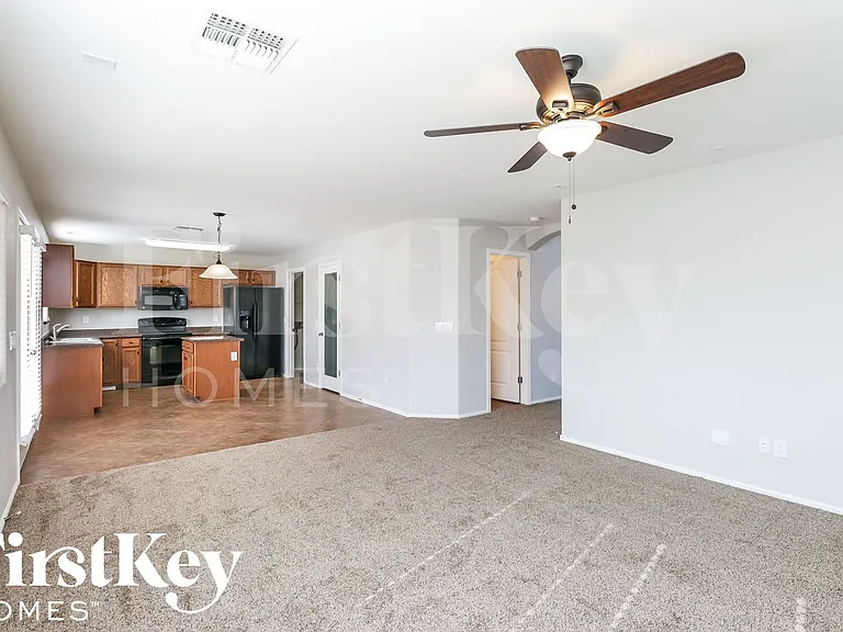 38240 N Sandy Dr — Photo 6