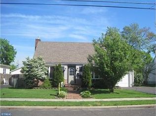 609 W Madison Ave, Magnolia, NJ 08049