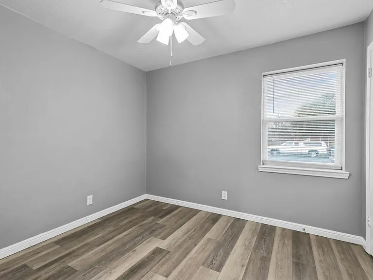 2608 Cross Timber Dr — Photo 10