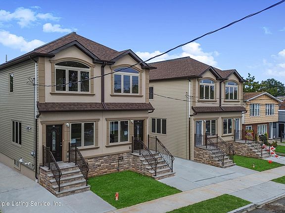 2nd image of 15 Wolverine St