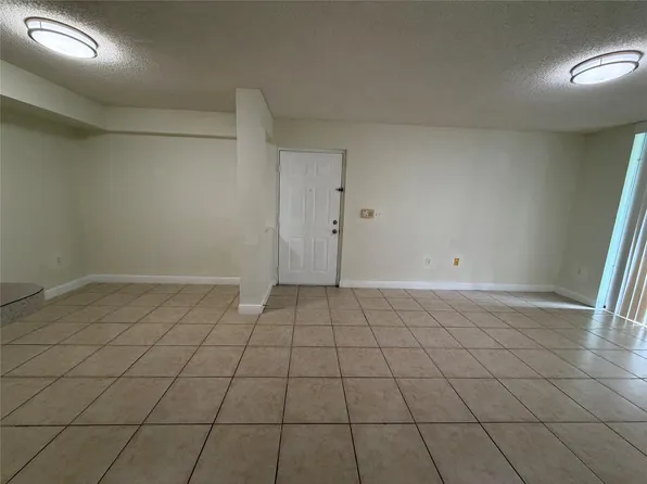 (undisclosed Address), Pembroke Pines, FL 33025