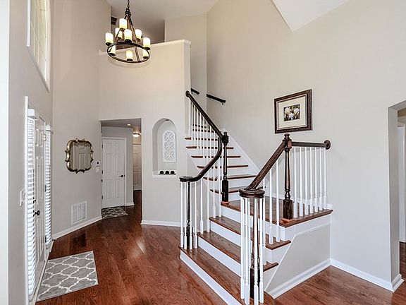 5th image of 2711 Harper Woods Dr