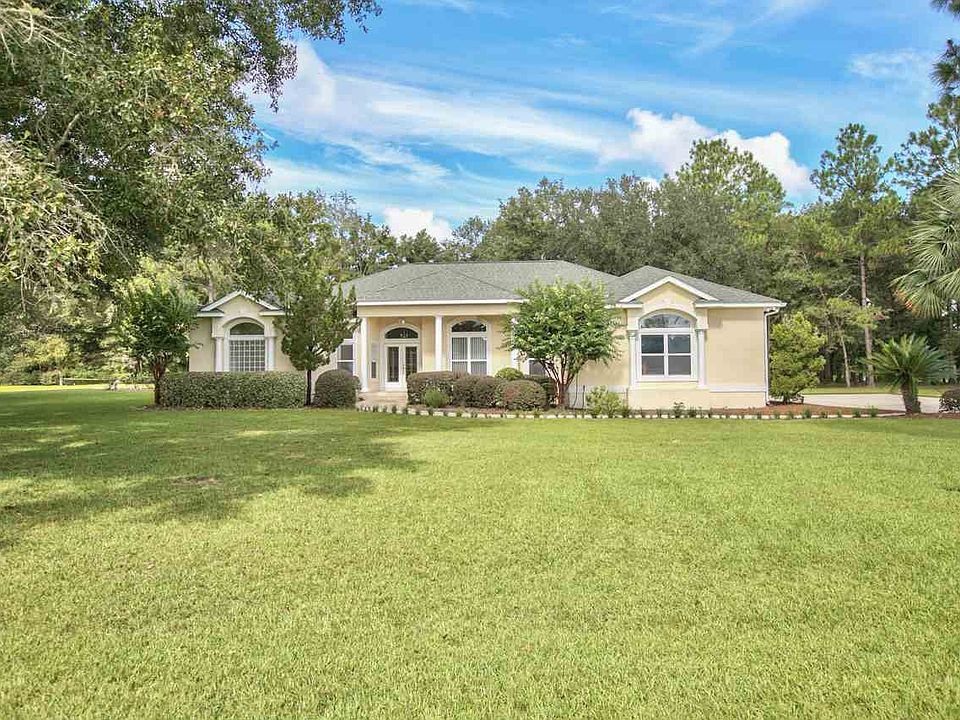1st image of 172 Country Club Dr