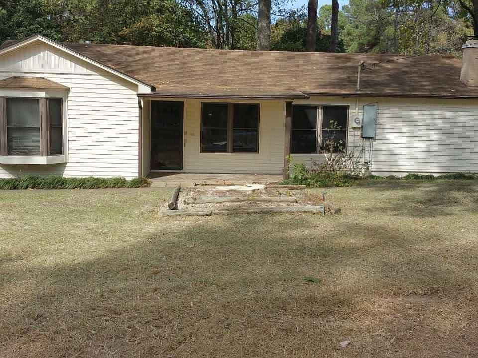 1st image of 1120 Lakeshore Dr