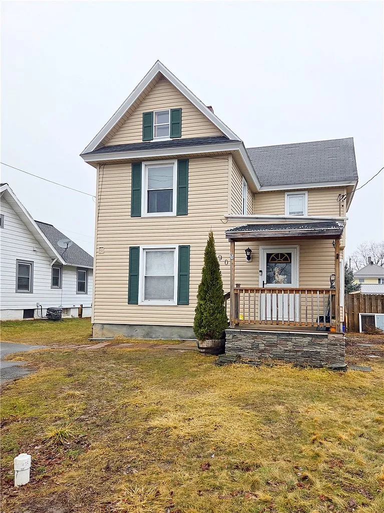 903 Cedar St photo 1