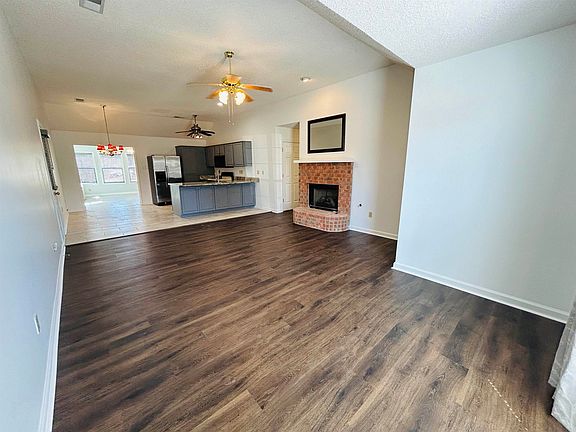 2nd image of 60 Countrywood Ln