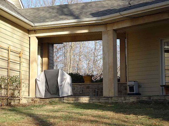 4th image of 56 Blue Heron Ln