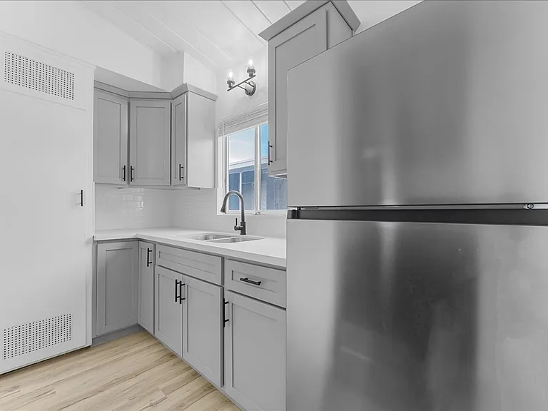 12244 Grevillea Ave #H — Photo 5