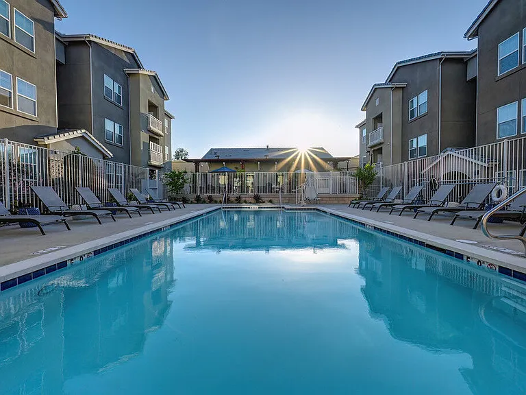 Vela Apartments — Photo 51
