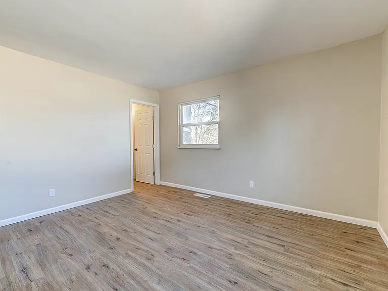 8435 Bridle Spur Dr — Photo 21