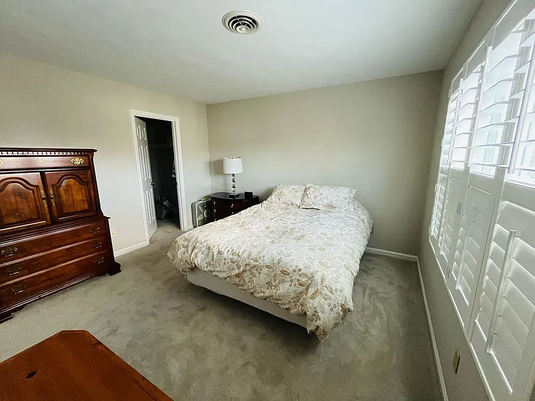 1018 Chateau Ct — Photo 10