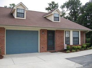 523 Mount Vernon Dr, Calhoun, GA 30701