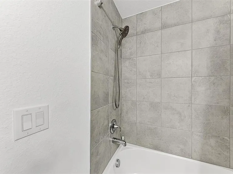 5685 Palmer Cir #105 — Photo 33