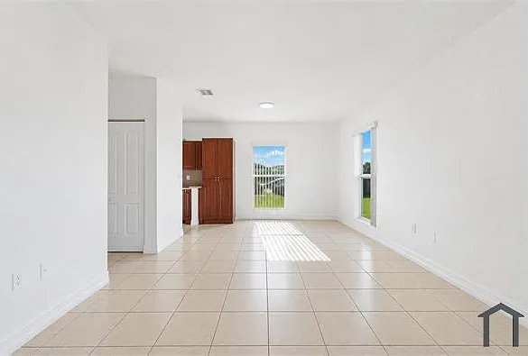 10357 SW 178th St — Photo 5