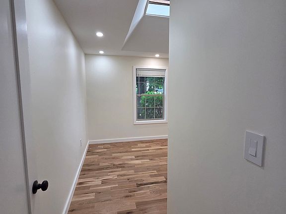 5th image of 22 Marie St #1
