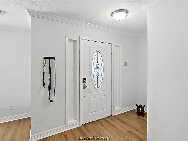 1405 Lawyer St — Photo 4