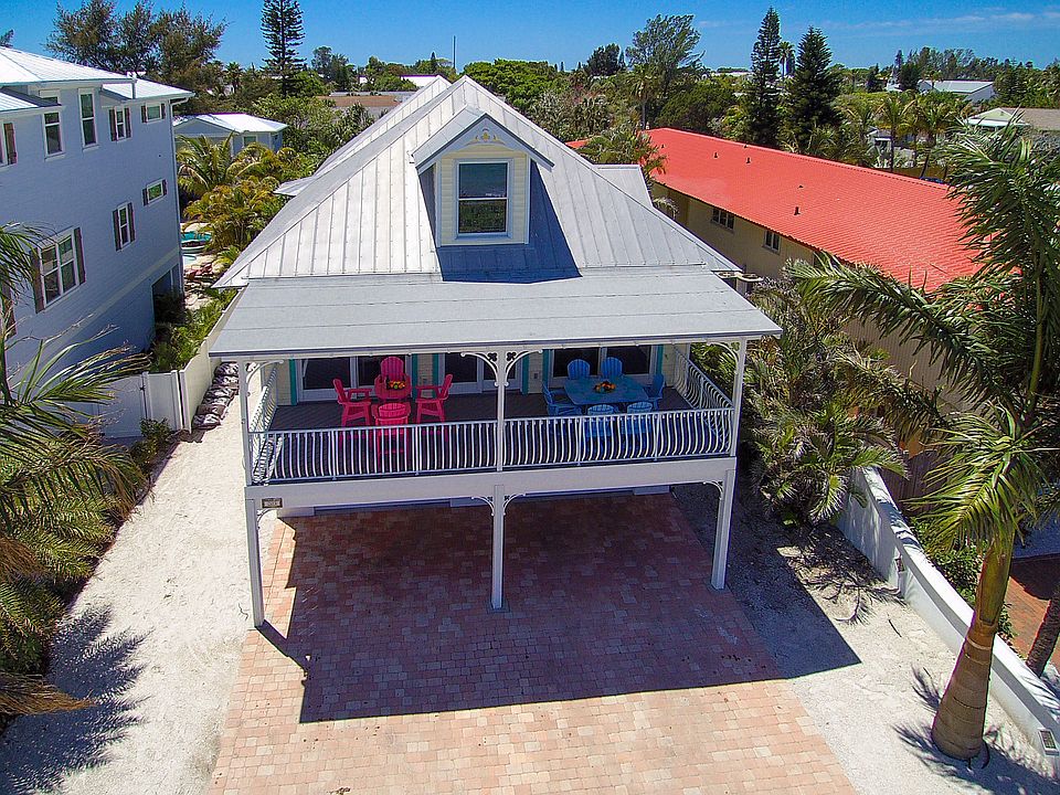 1st image of 203 S Bay Blvd