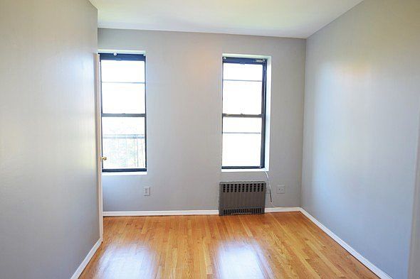1st image of 528 6th Ave #404