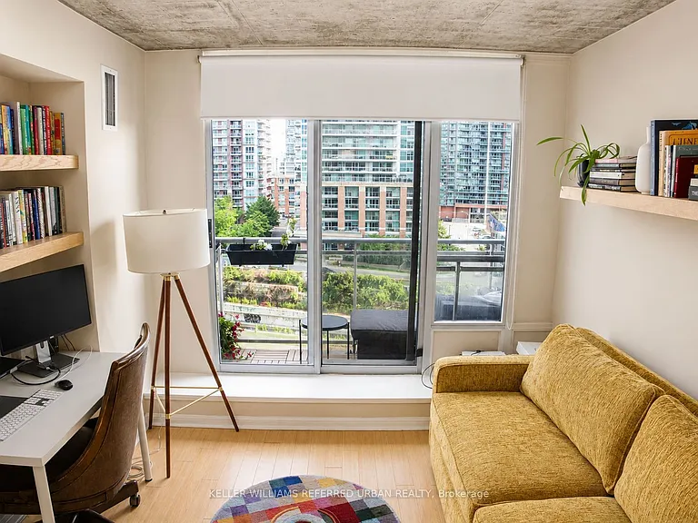 1029 King St W #805 — Photo 15