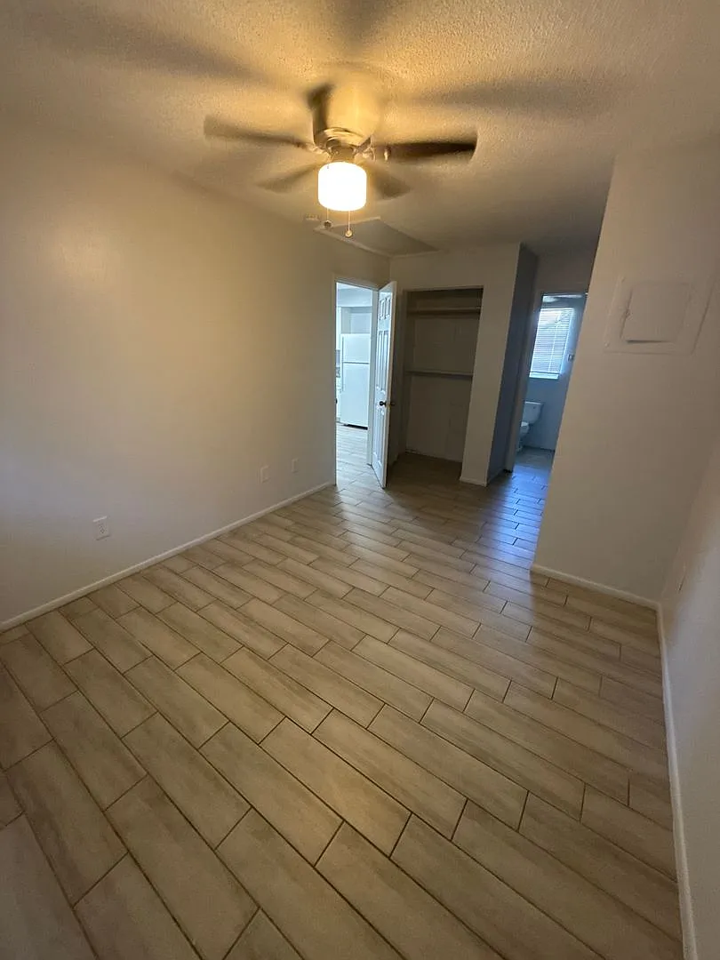 ** 1 Bed\1 Bath Home In Fort Myers In The River District Available For A Long-Term Tenant -- Larg... — Photo 4