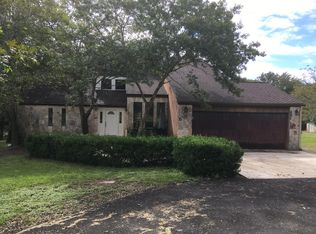 6132 Lockhill Rd, San Antonio, TX 78240