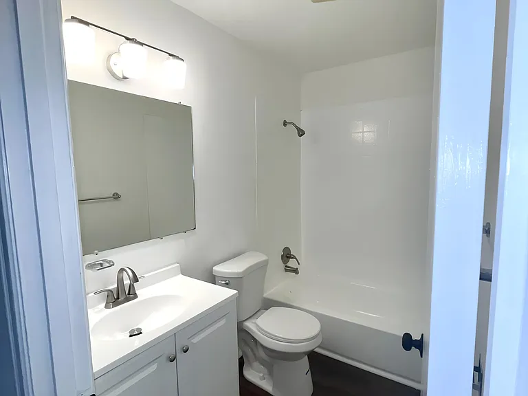 650 Norton Ave — Photo 13