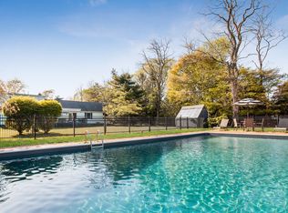 4 Club Ln, Remsenburg, NY 11960