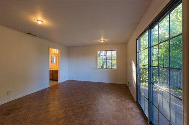 2nd image of 838 Loma Verde Ave