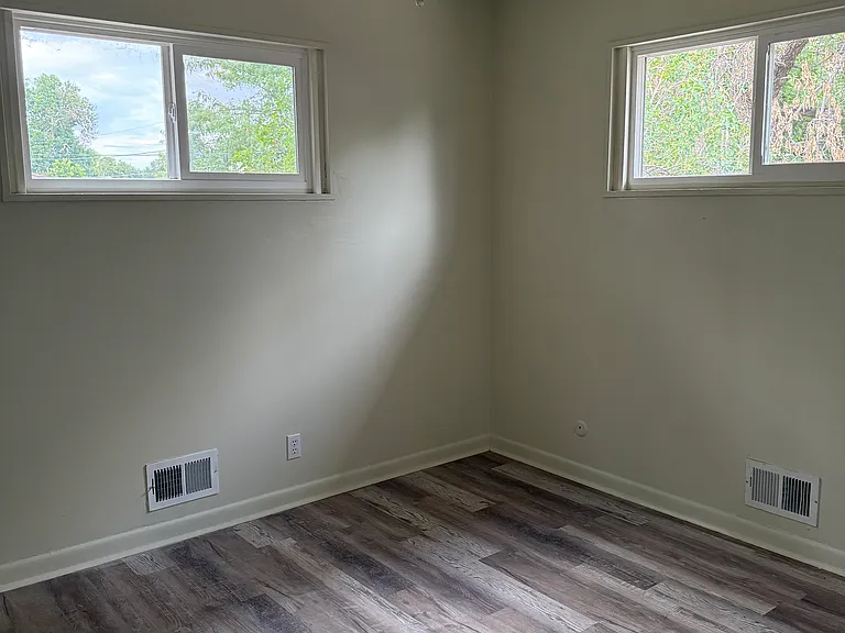 10910 Rosalie Dr — Photo 10