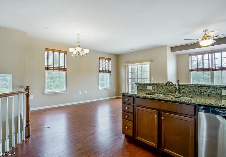 512 Waterview Ct — Photo 7