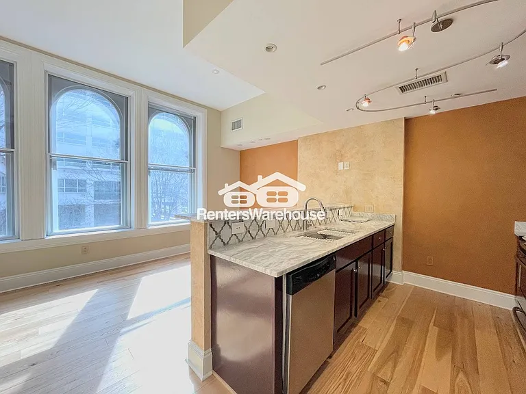 219 Granby St #20 — Photo 9
