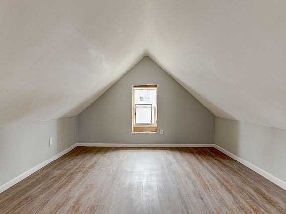 3rd image of 101 Plum St #B