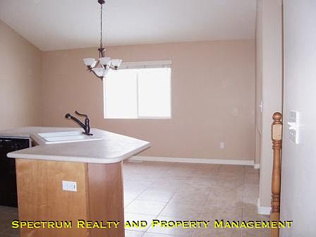 3rd image of 472 W Bountiful Way