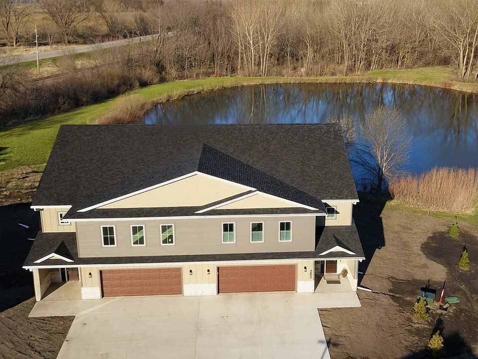 1st image of 204 Stonebrook Ct