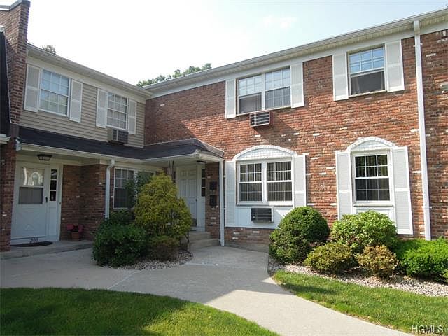 1st image of 192 Doxbury Ln