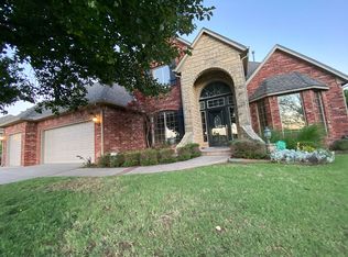 2000 Redland Dr, Edmond, OK 73003