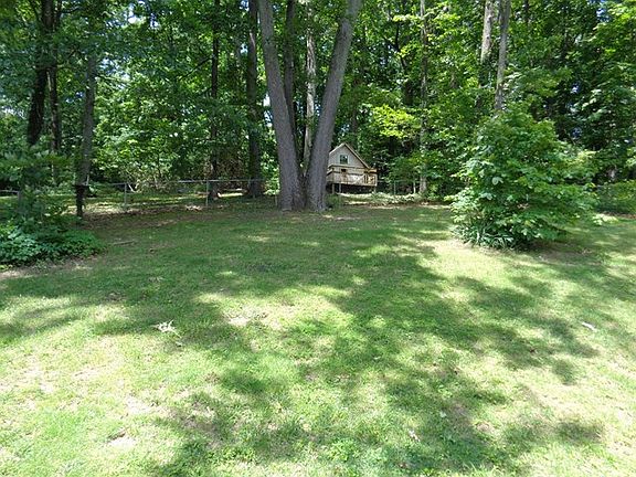 4th image of 441 Meadow Dr