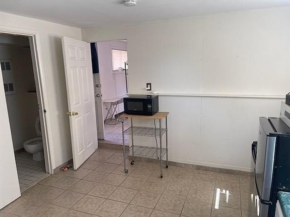 3rd image of 223 2nd Ave