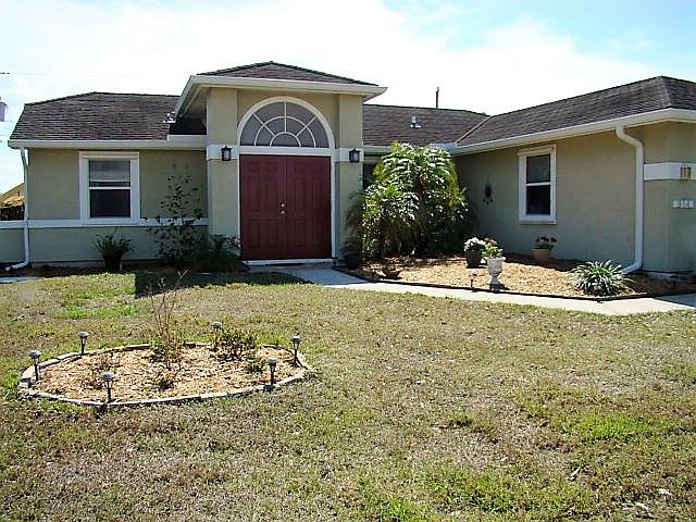 1st image of 914 SW Cleary Ter