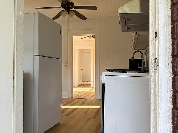 3rd image of 710 Kent St #1E