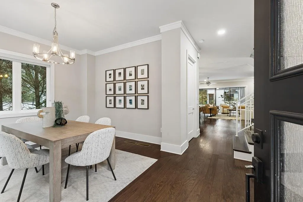 5 bed, 4.5 bath, 3764 sqft, $6,000 — Photo 2