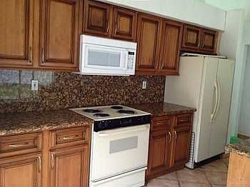 3rd image of 3235 SW 49th St