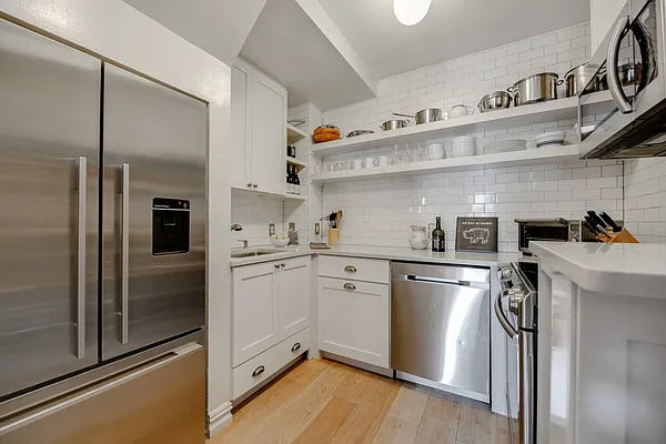 Sold by Compass | media 17